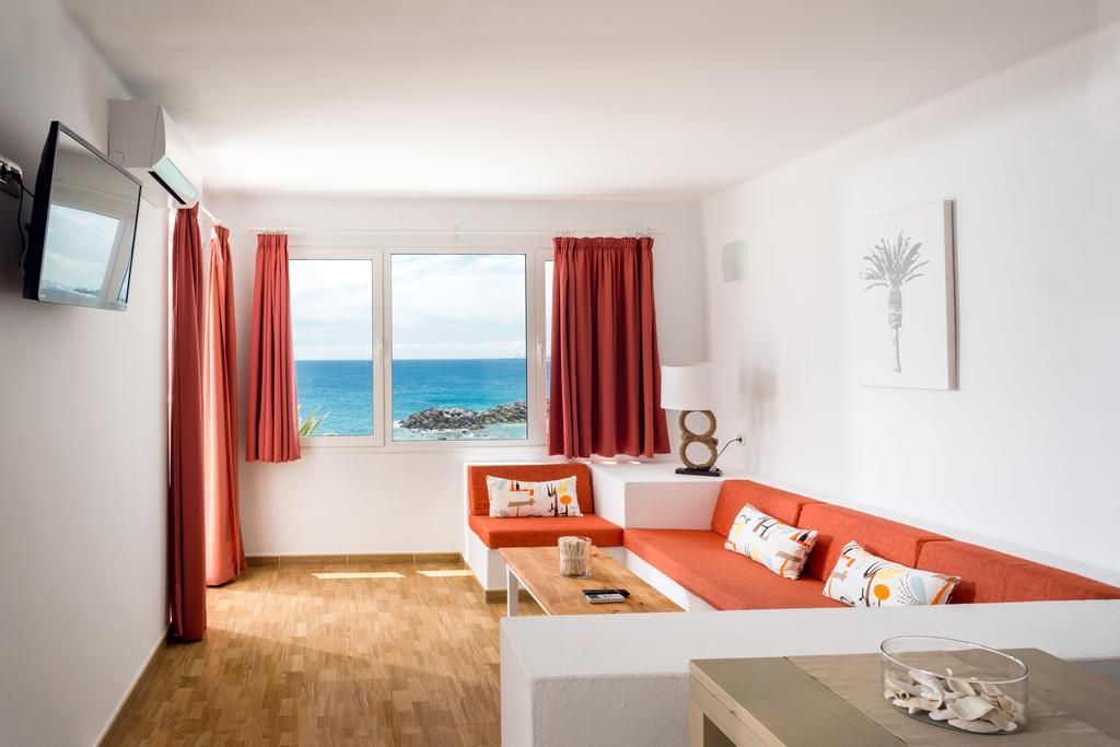 Neptuno Suites - Adults Only Costa Teguise Room photo